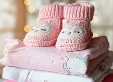 How to Build a Baby Capsule Wardrobe